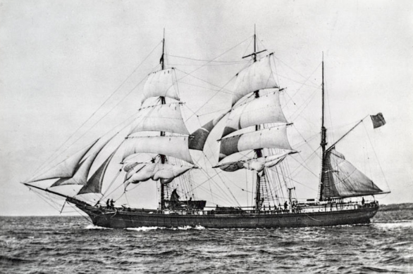 Purjelaiva Sigyn merellä