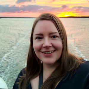 Valokuva Helena Lappalaisesta laivan kannella.